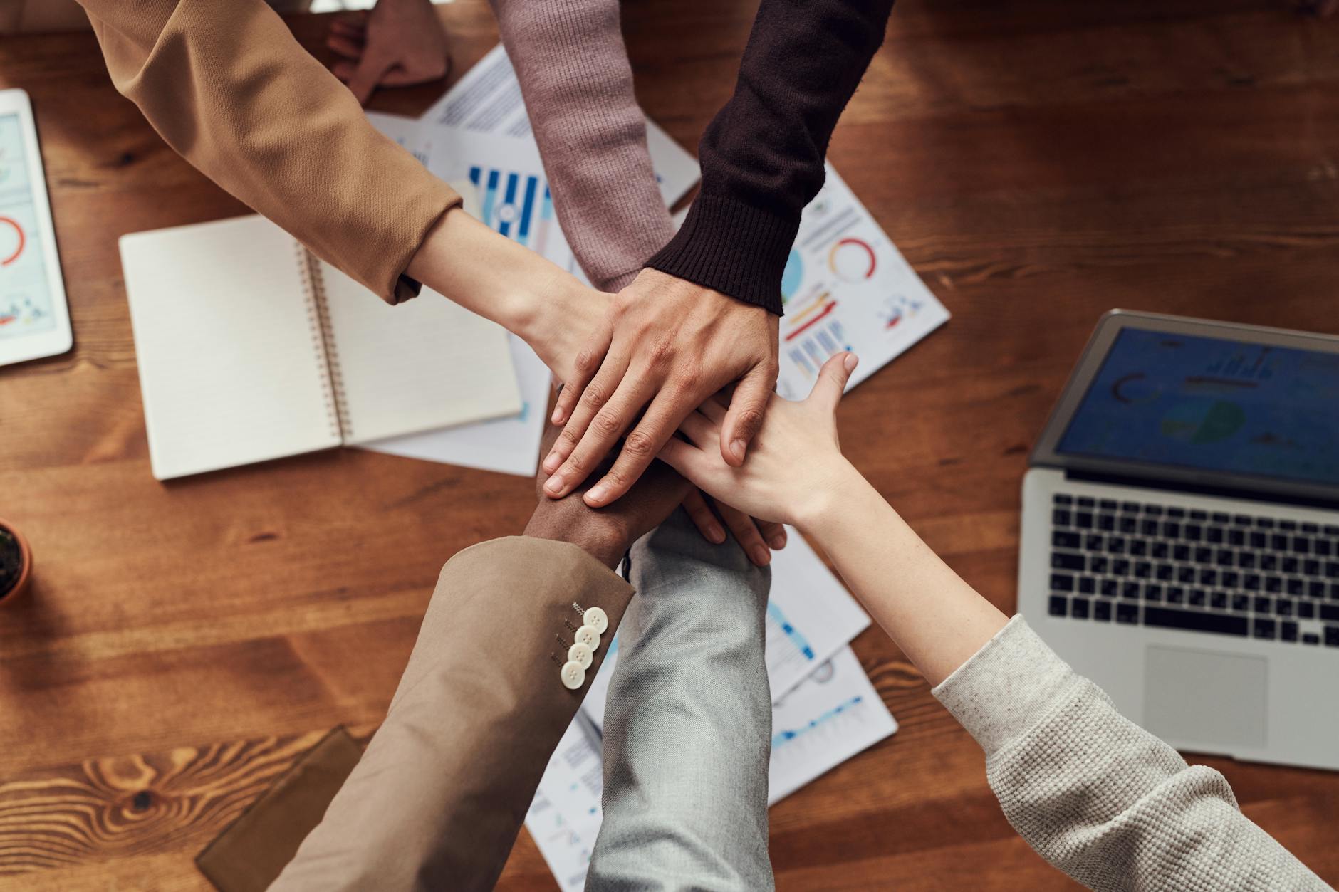 INSIDE FIRST SERIES | Internal Communication Across Generations: Bridging with Understanding, Not Labels